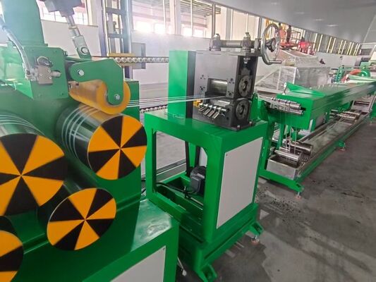 มีดอากาศอิสระสี่ตัว สําหรับการกําจัดน้ําที่มีประสิทธิภาพ ก่อนการลวด