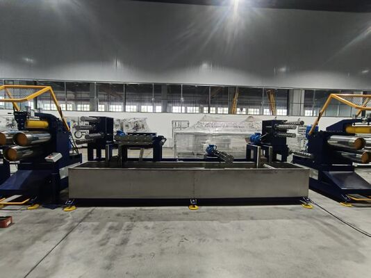 ระบบควบคุมอุณหภูมิ 9 โซน Extruder ด้วยความแม่นยํา ± 1 °C และเครื่องทําความร้อนจากอลูมิเนียมเหล็ก